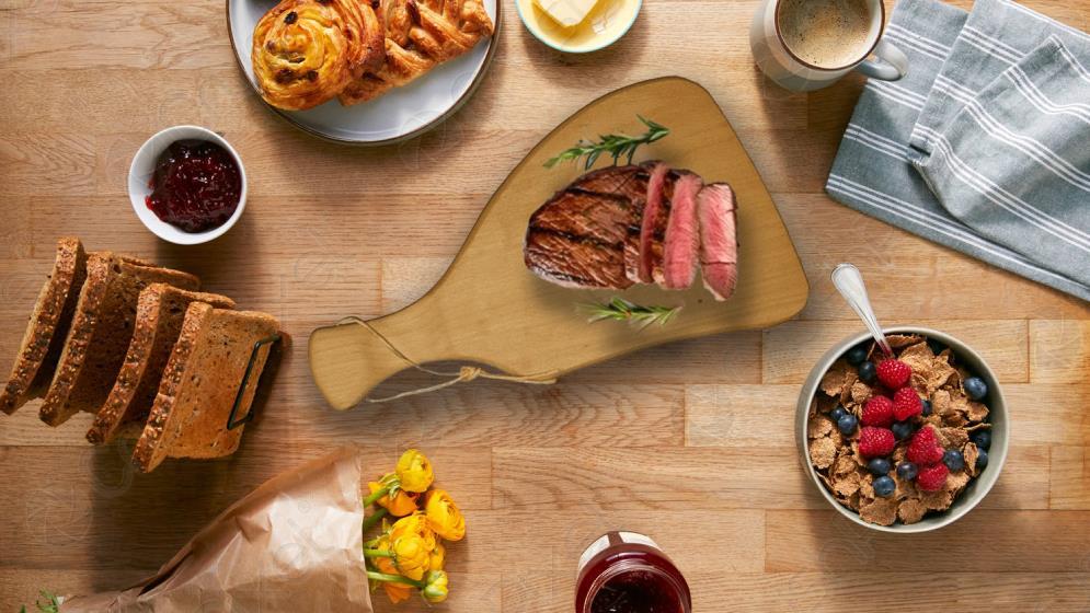 Wooden serving board / 41x22x3cm