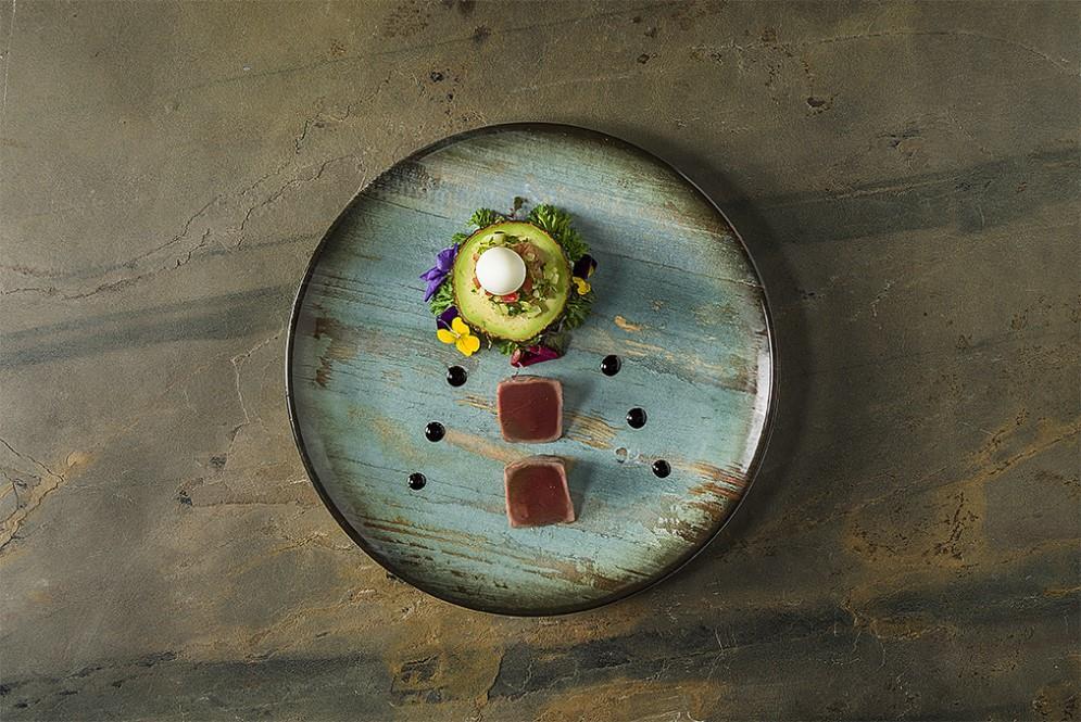 Madera Deep Plate Bloom / 25cm / 6pcs